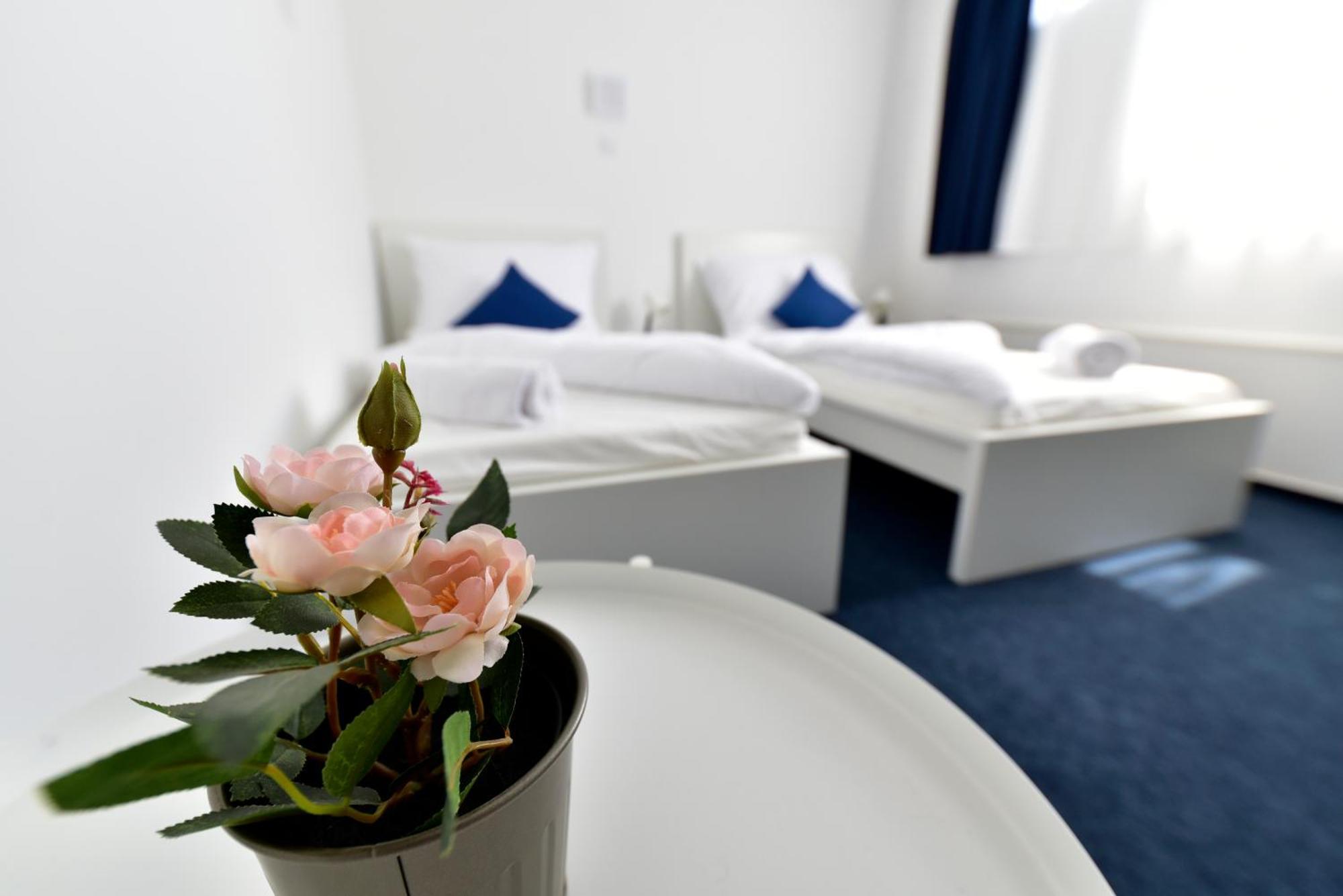 Zama Hotel Zamárdi Eksteriør billede
