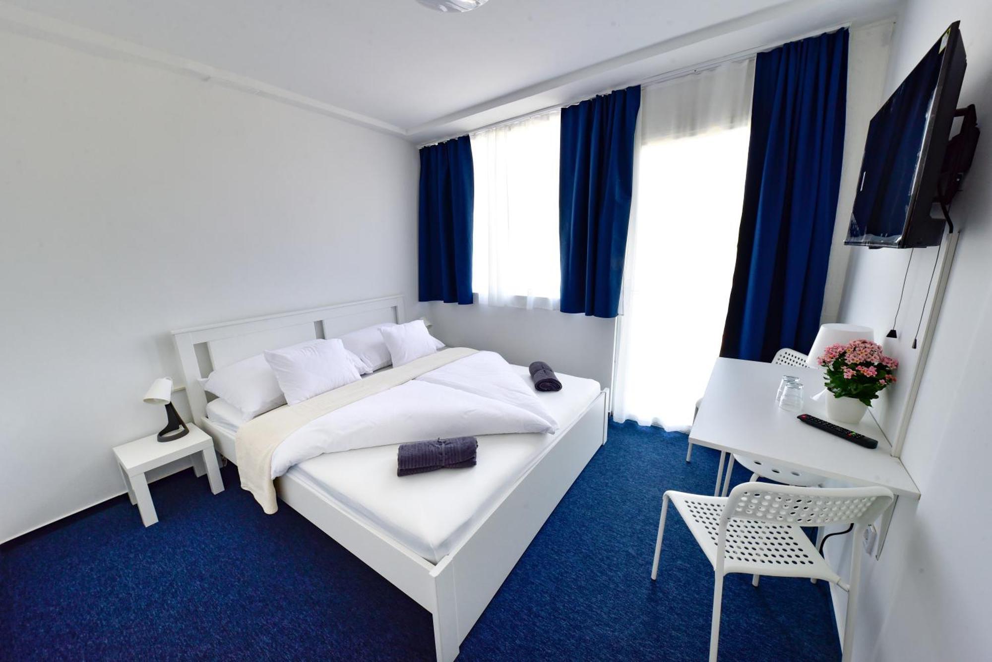 Zama Hotel Zamárdi Eksteriør billede