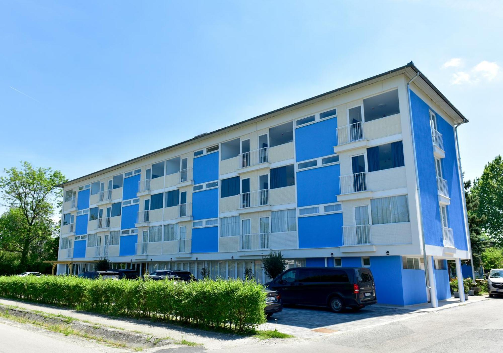 Zama Hotel Zamárdi Eksteriør billede